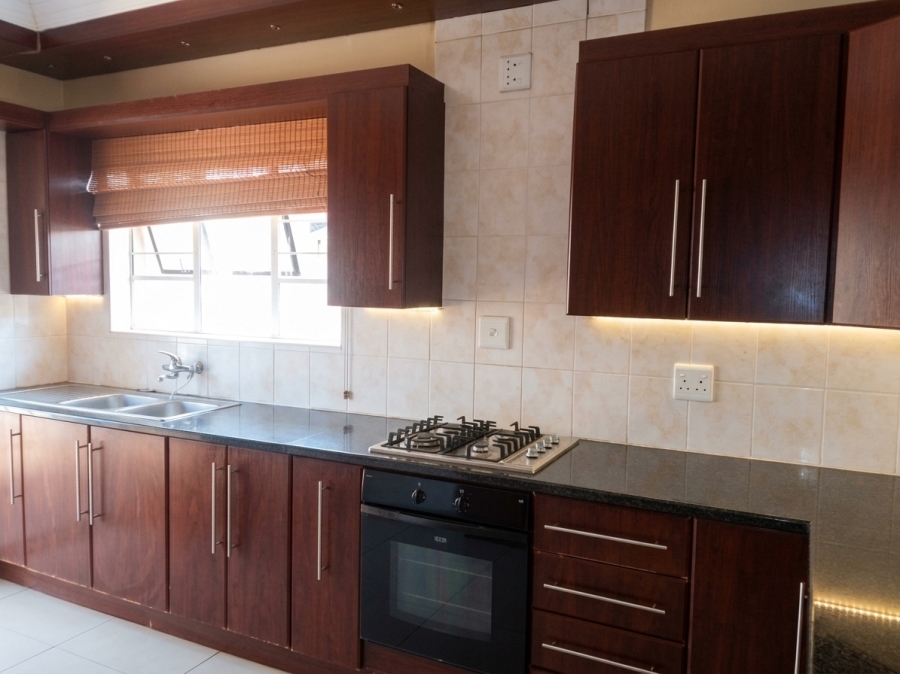 To Let 3 Bedroom Property for Rent in Geelhoutpark North West